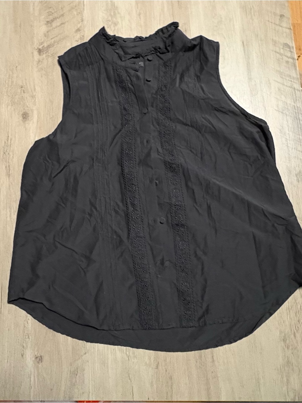 Ann Taylor Black Sleeveless Lace-Trim Button Front Blouse size Large